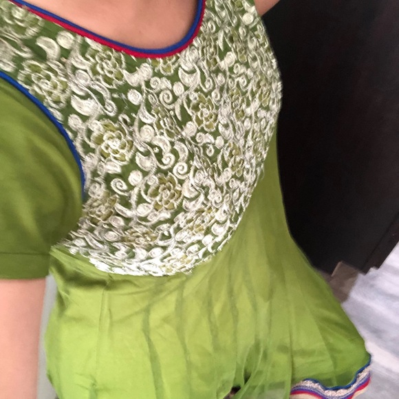 Indian Bollywood Dress - Picture 2 of 8